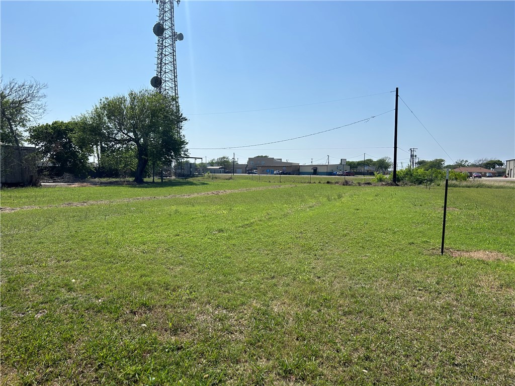 623 Commerce St Property Photo 4
