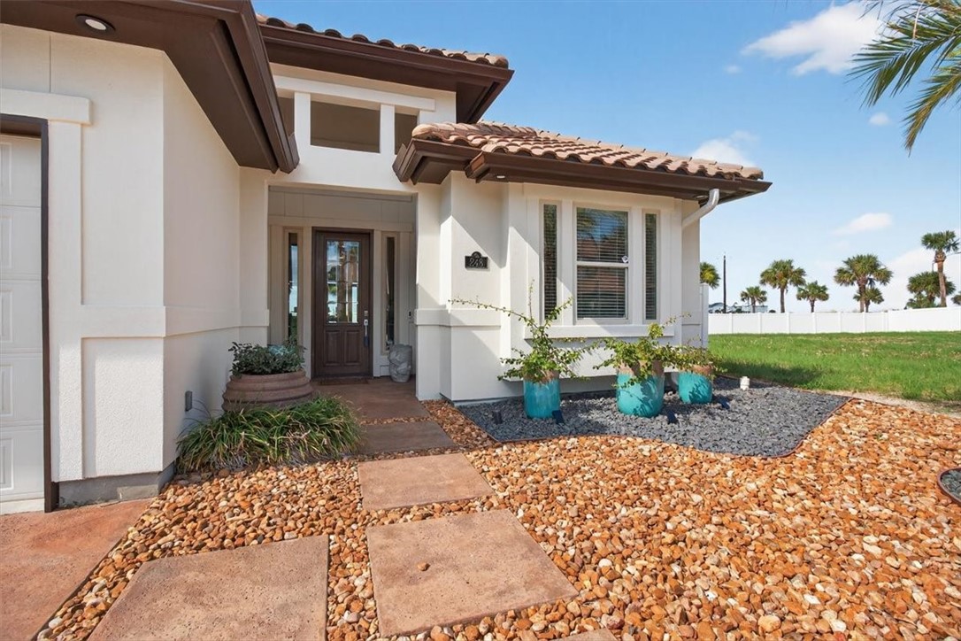 248 La Joya Property Photo 2