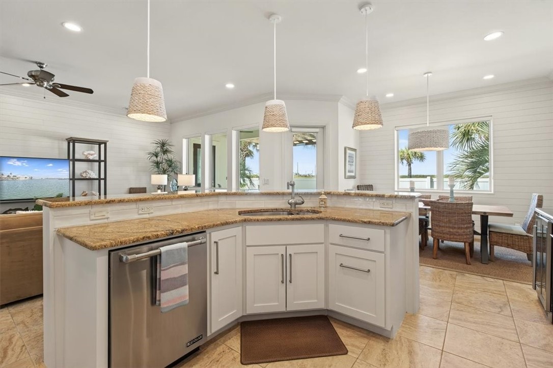 248 La Joya Property Photo 10