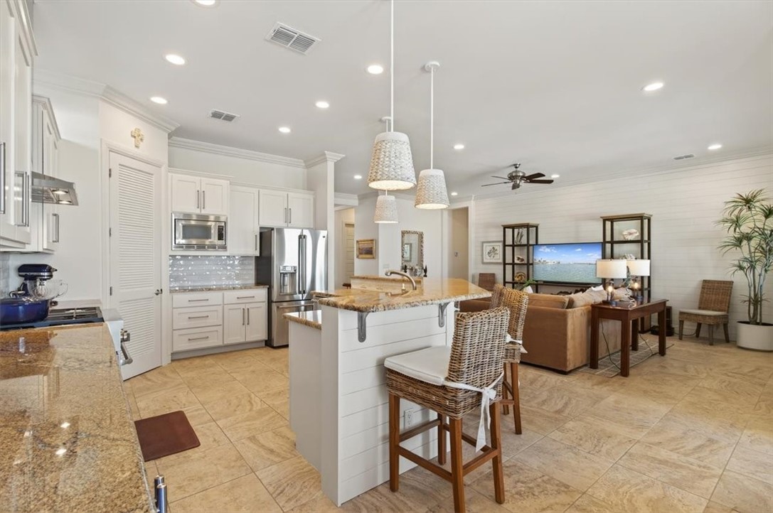 248 La Joya Property Photo 11