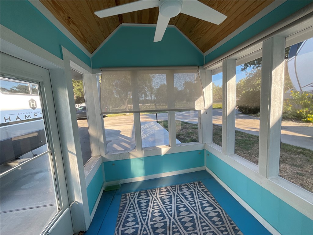 1406 W Corpus Christi St 18 Property Photo 6