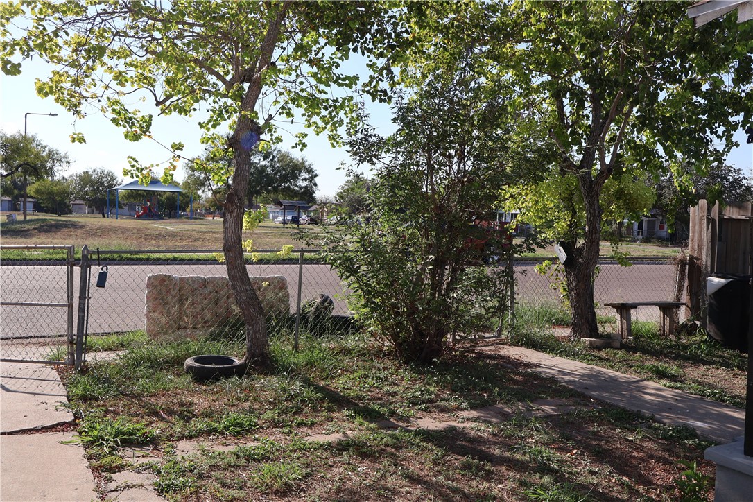 510 Balboa St Property Photo 2