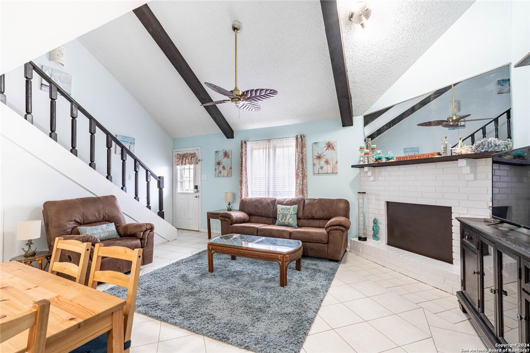 15217 Leeward Dr 1-b Property Photo 3