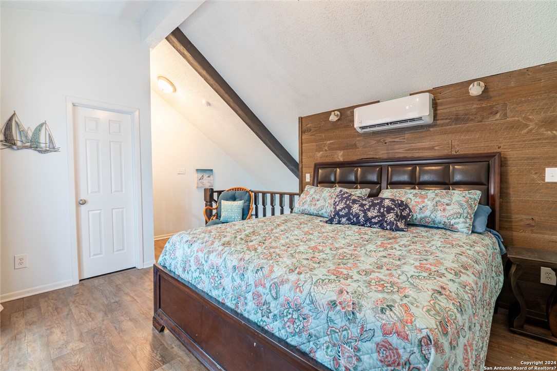 15217 Leeward Dr 1-b Property Photo 7