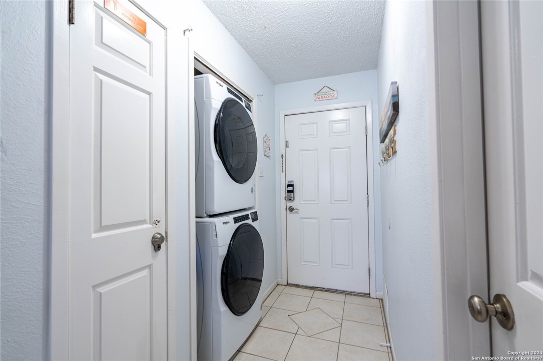 15217 Leeward Dr 1-b Property Photo 9