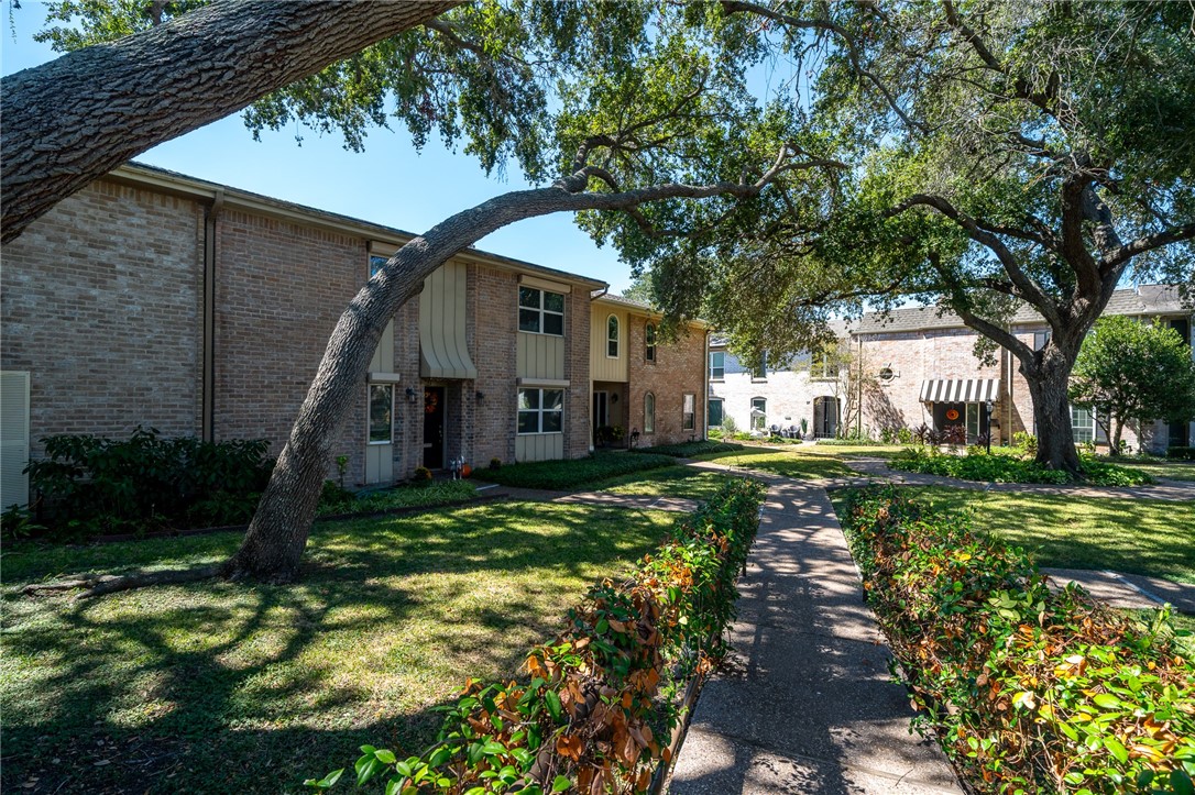 3535 Santa Fe St 23 Property Photo 5