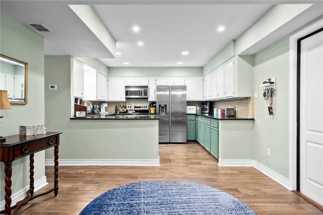 3535 Santa Fe St 23 Property Photo 13