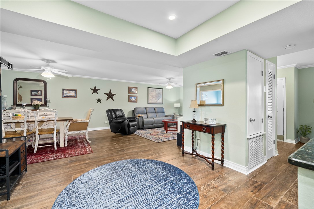 3535 Santa Fe St 23 Property Photo 17