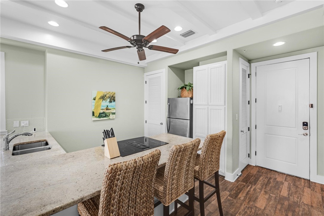 170 Social Circle 11 Property Photo 5