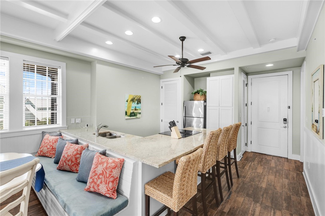 170 Social Circle 11 Property Photo 6