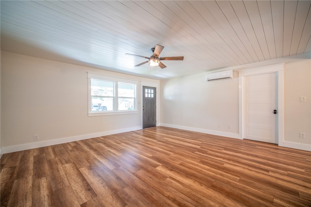 4514 Marie St Property Photo 8