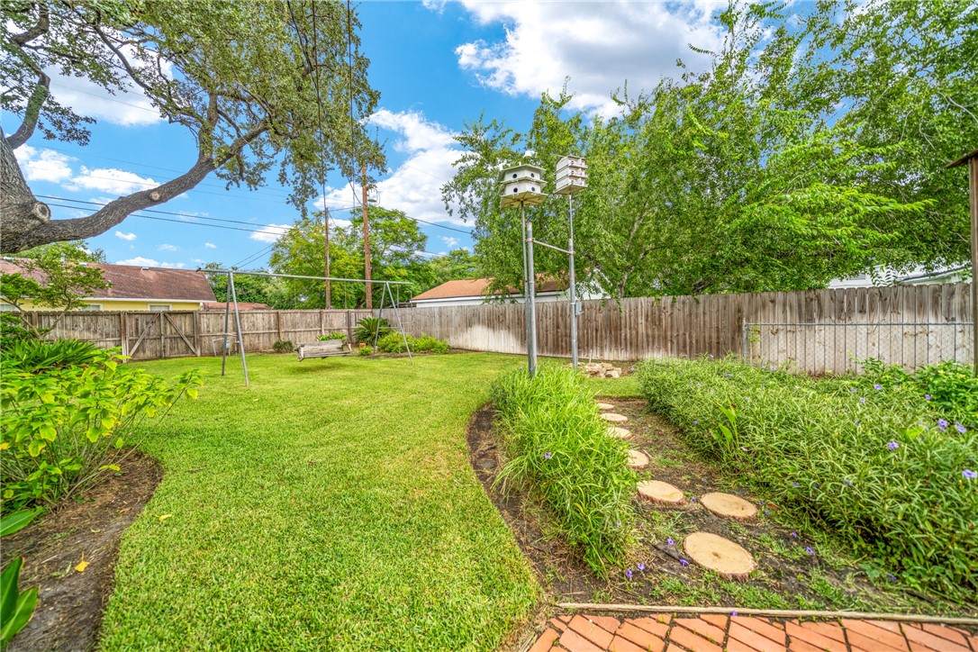 330 W Henrietta Ave Property Photo 35