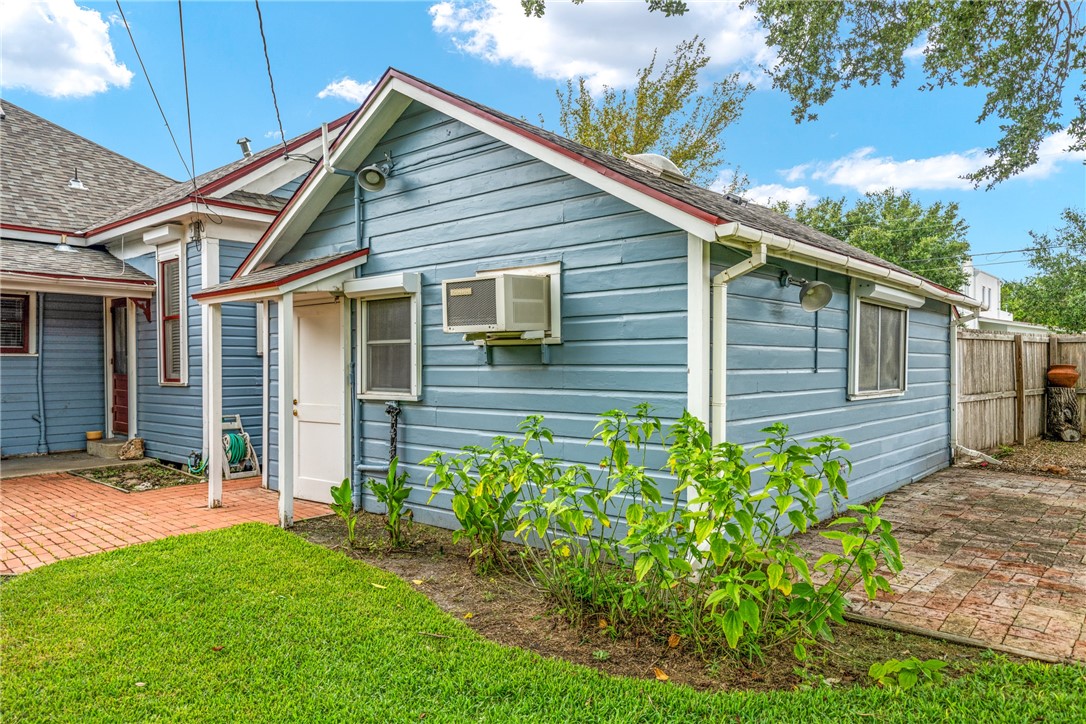 330 W Henrietta Ave Property Photo 38