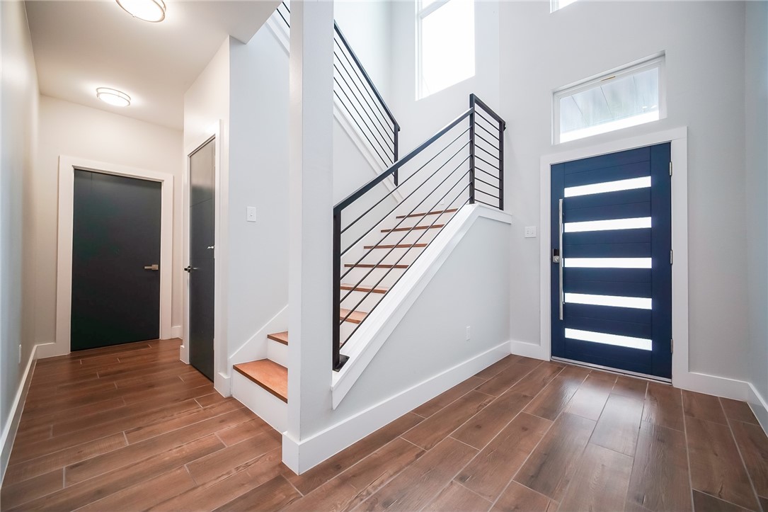 7822 Stampede Dr Property Photo 3