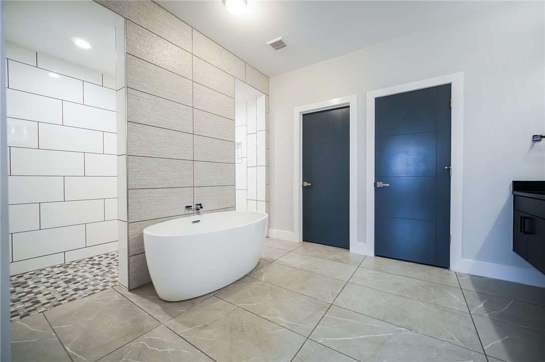 7822 Stampede Dr Property Photo 13