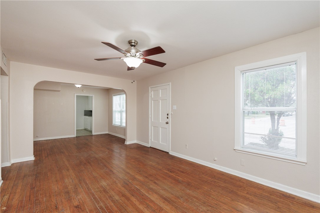 2802 S Alameda St Property Photo 4