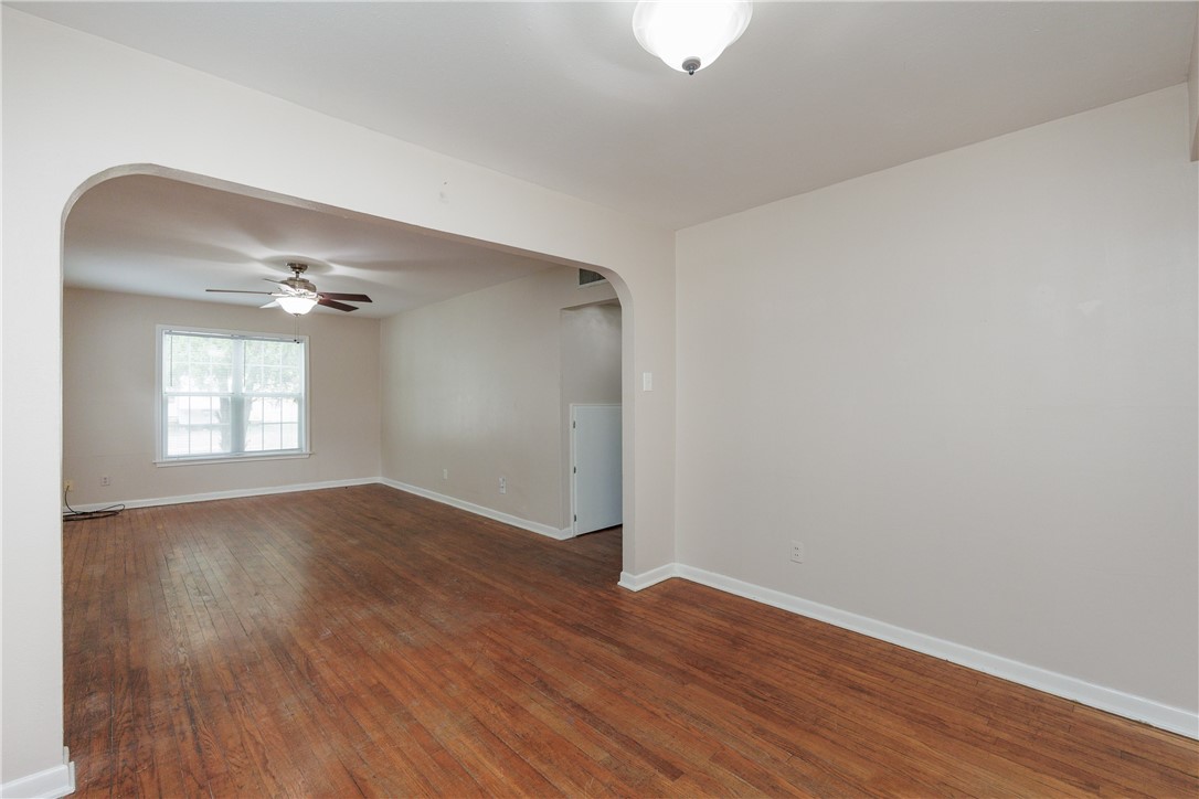 2802 S Alameda St Property Photo 6