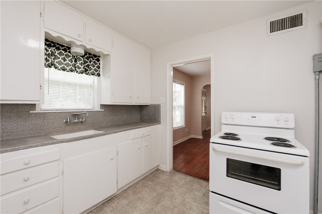 2802 S Alameda St Property Photo 14