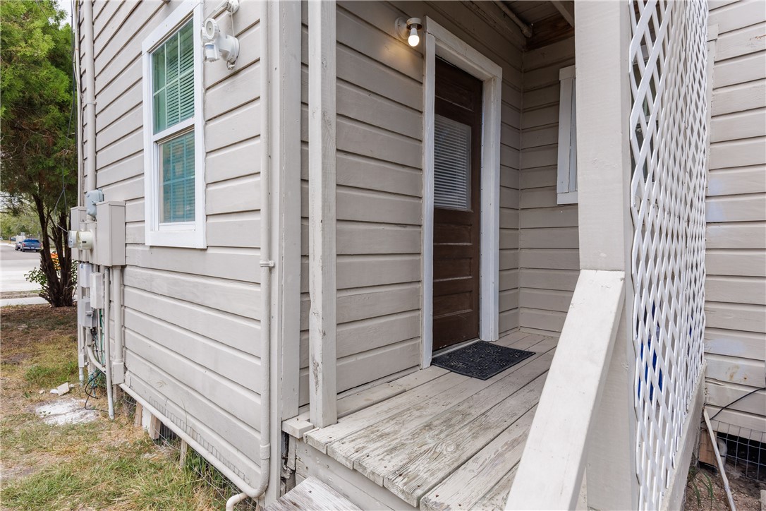 2802 S Alameda St Property Photo 24