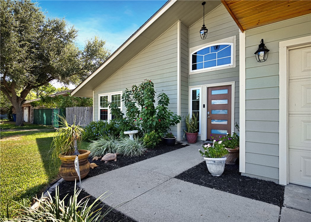 6995 Lovers Lane Property Photo 2