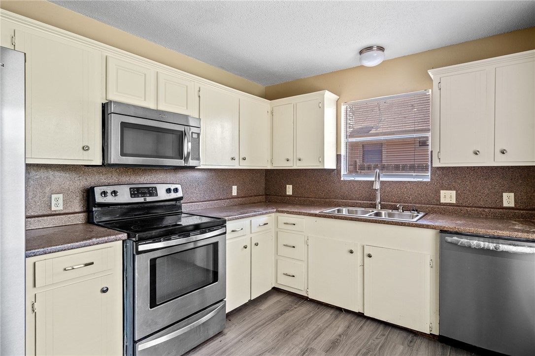 113 Pelican Property Photo 3