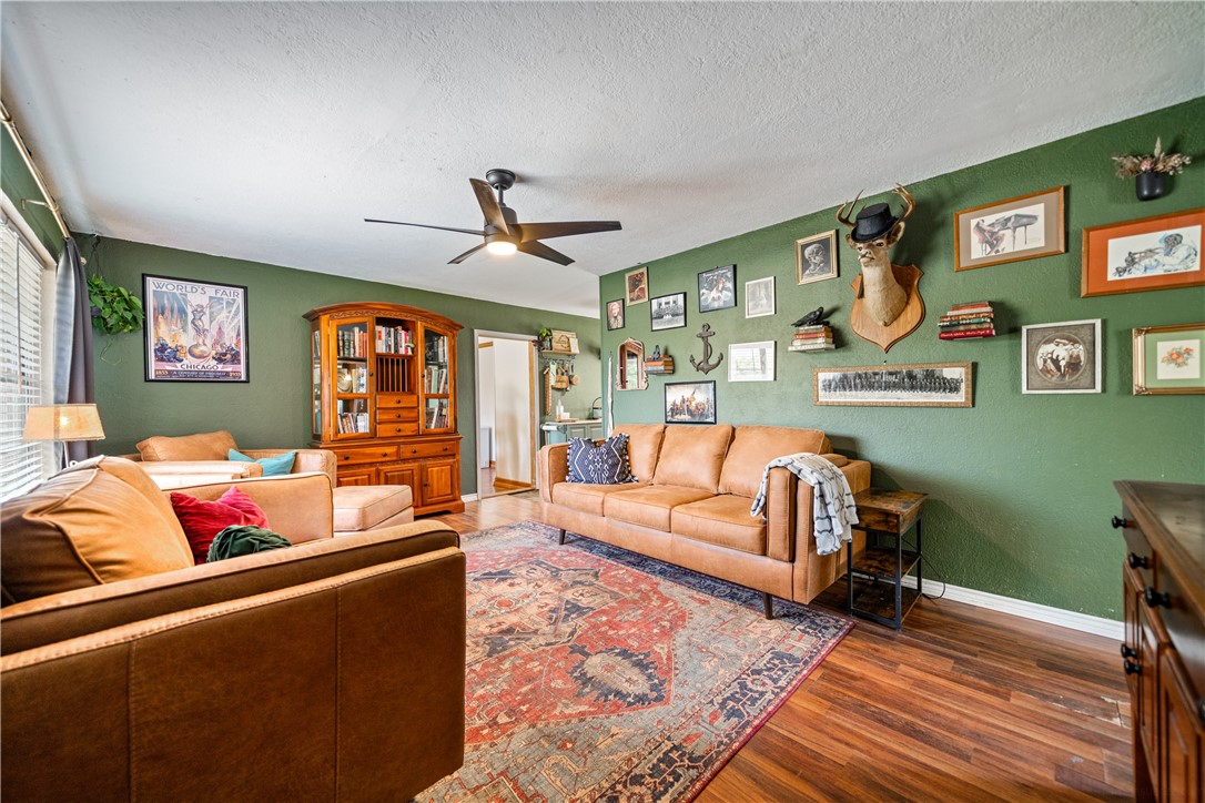 4110 Del Starr Dr Property Photo 4