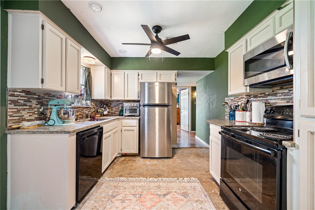 4110 Del Starr Dr Property Photo 8