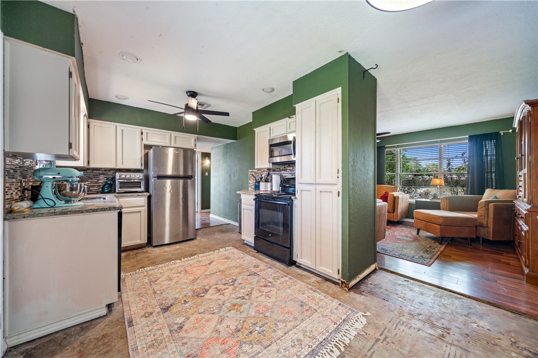 4110 Del Starr Dr Property Photo 9