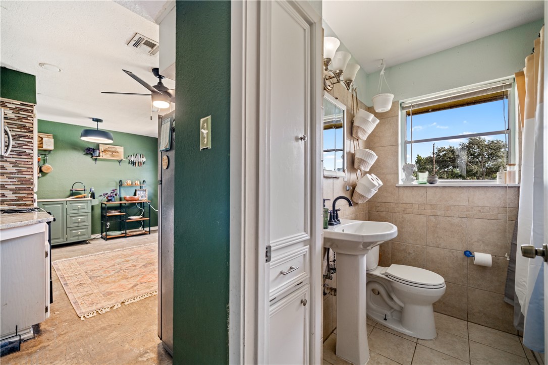 4110 Del Starr Dr Property Photo 19