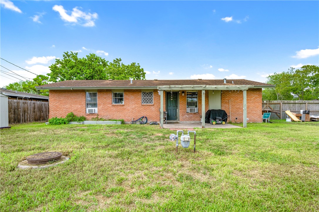 4110 Del Starr Dr Property Photo 23