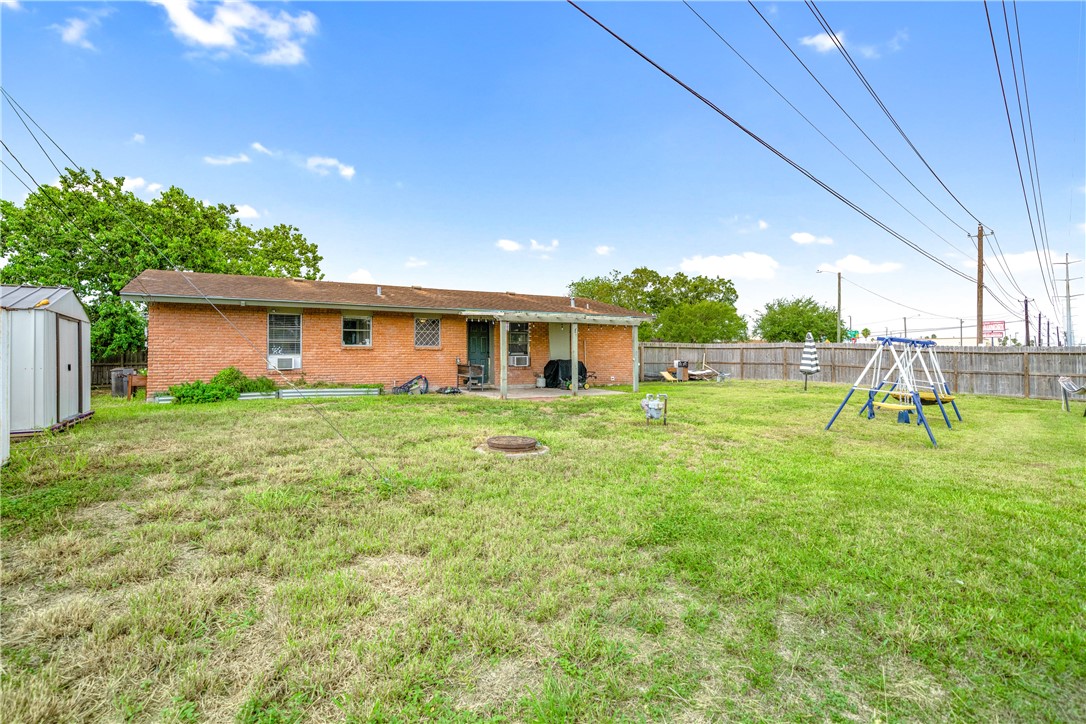 4110 Del Starr Dr Property Photo 24