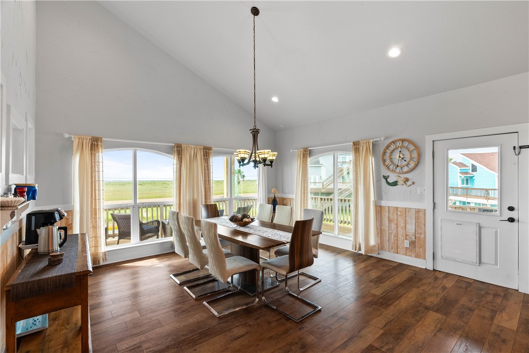 158 Beach St Property Photo 7