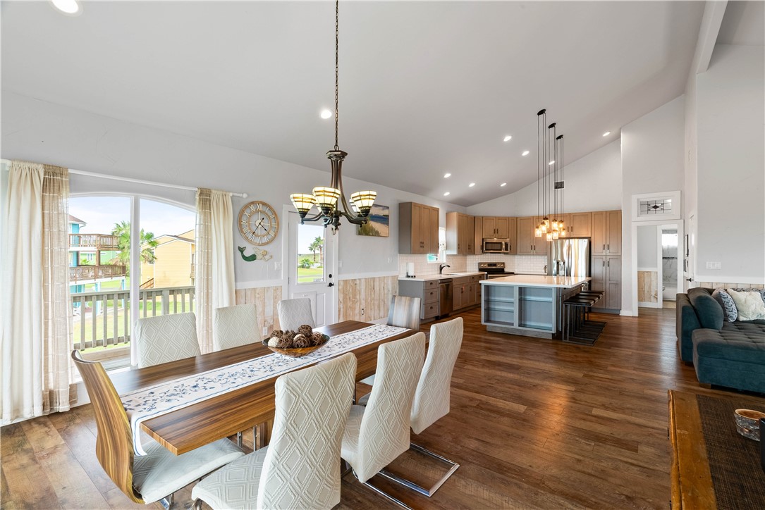 158 Beach St Property Photo 9