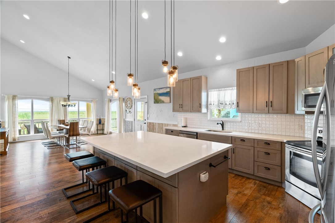 158 Beach St Property Photo 12