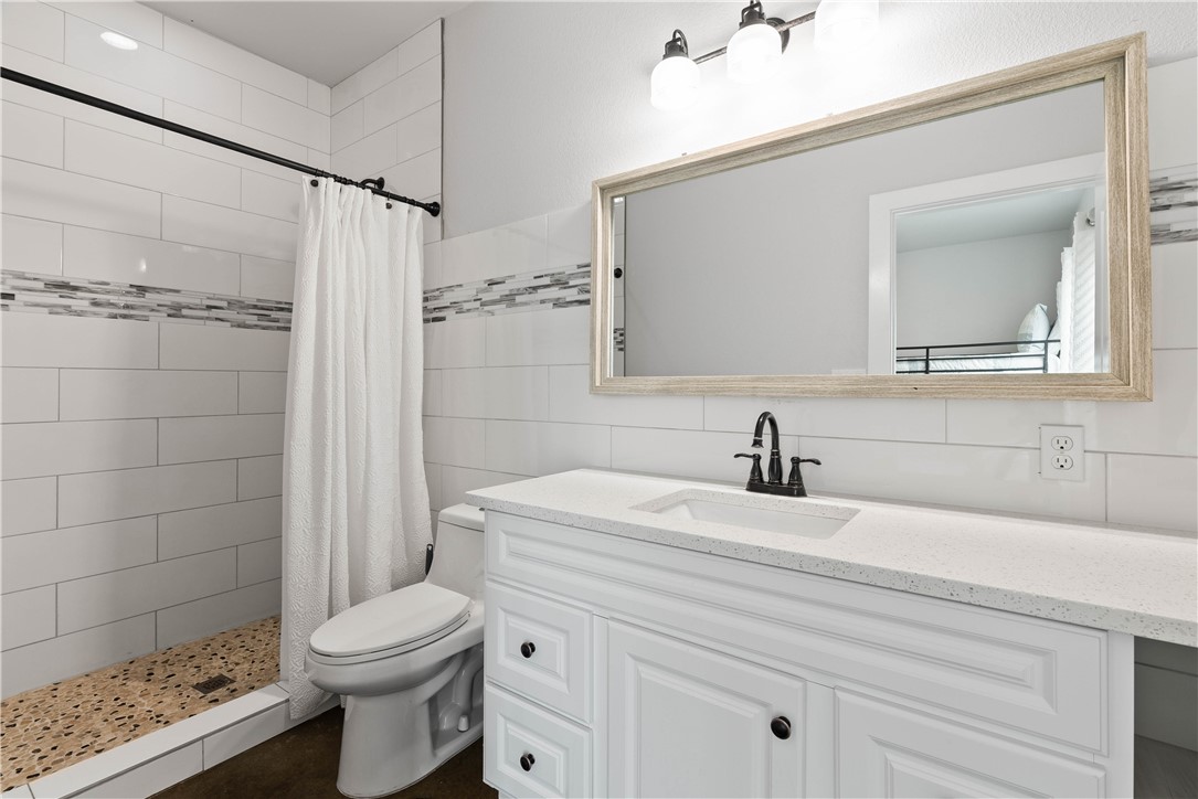 158 Beach St Property Photo 28