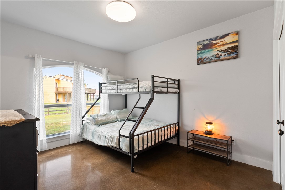 158 Beach St Property Photo 34