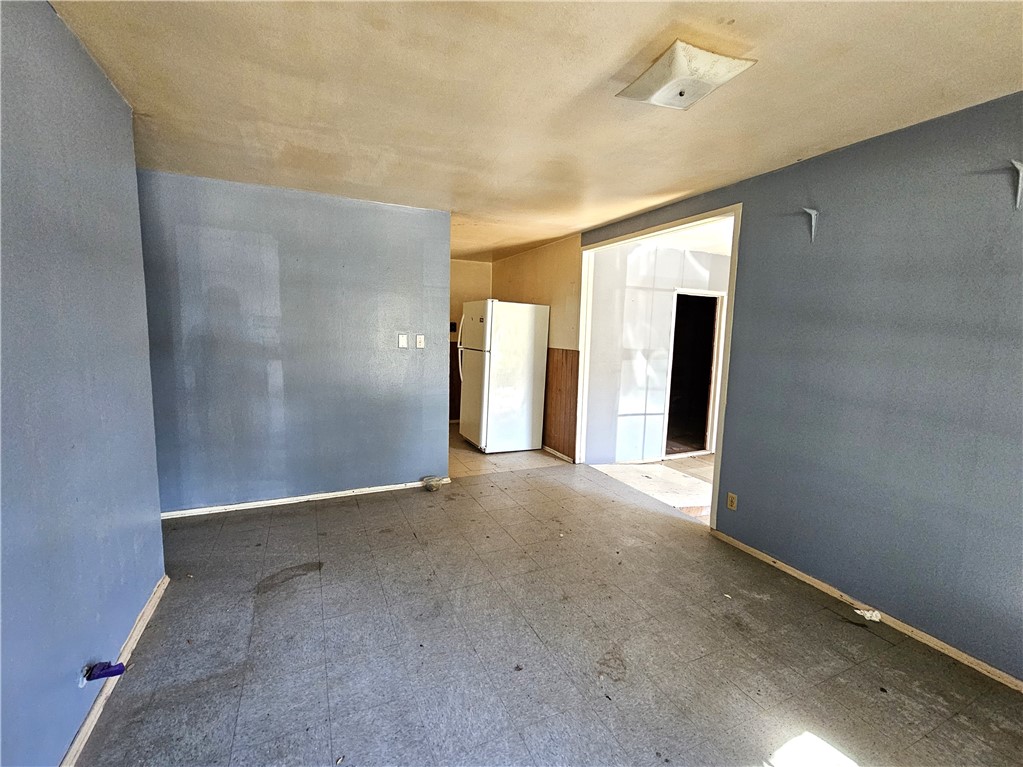 2985 Sunset Dr Property Photo 3