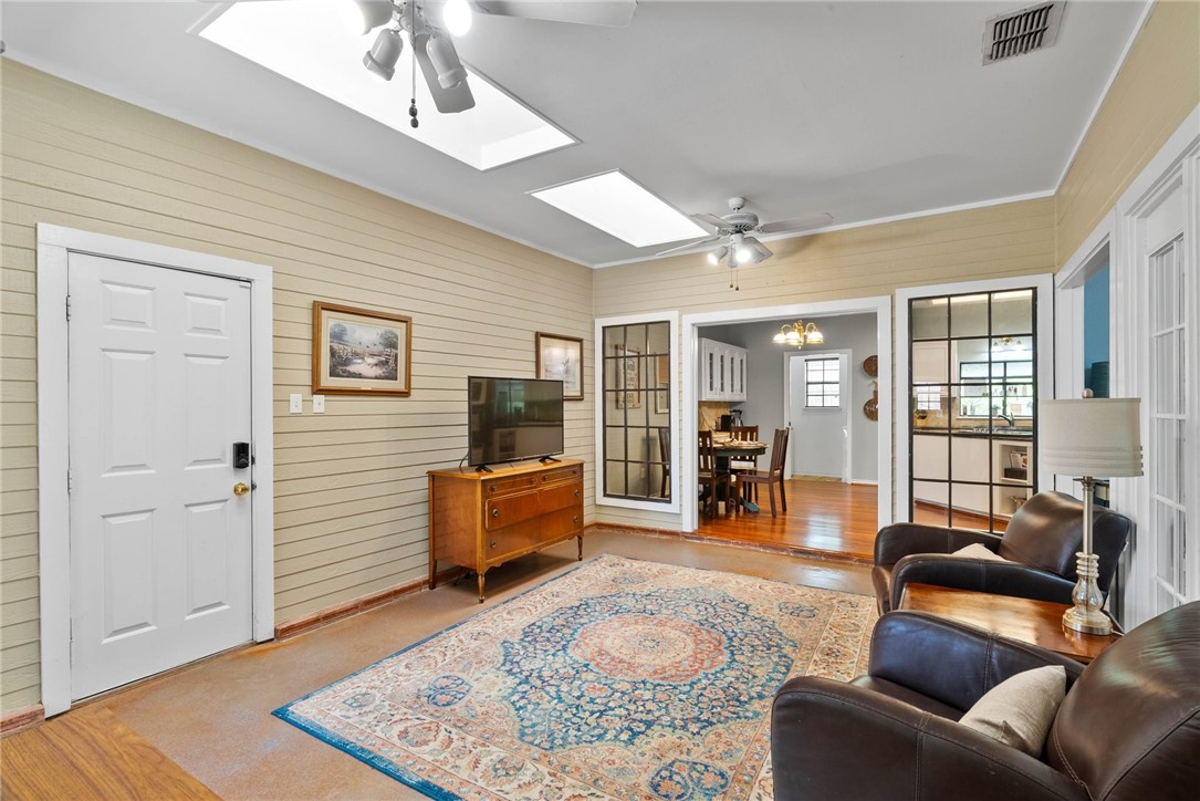 7430 Bourget Dr Property Photo 21