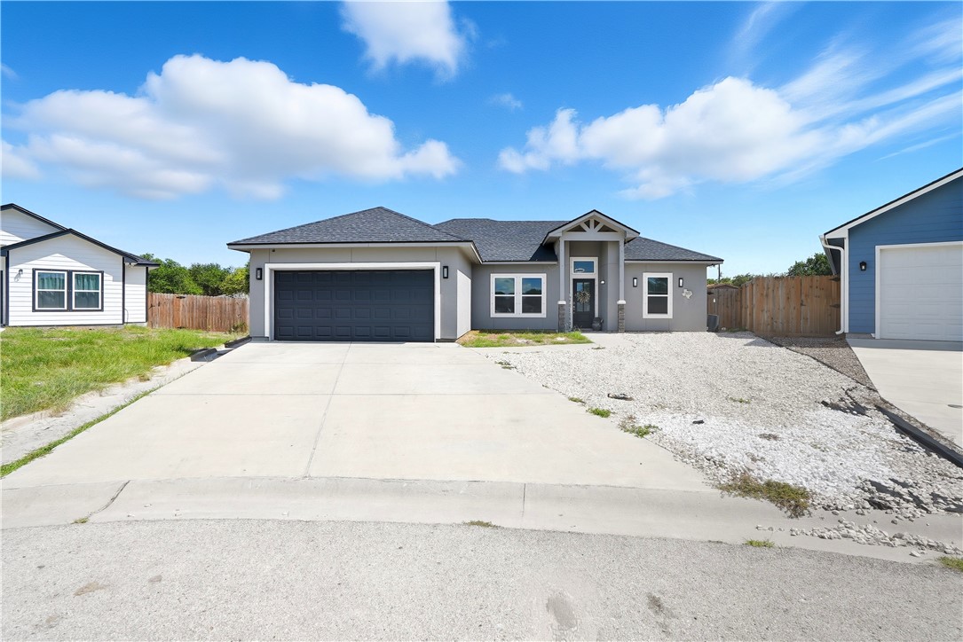 707 Starboard Ct Property Photo 3