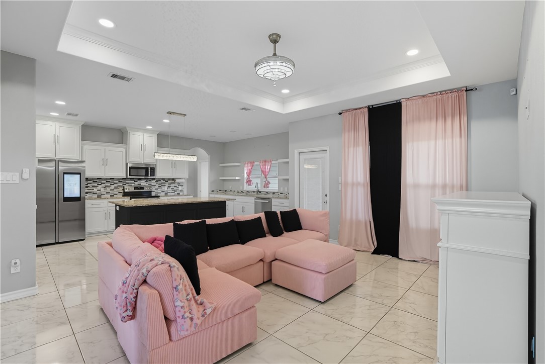 707 Starboard Ct Property Photo 7