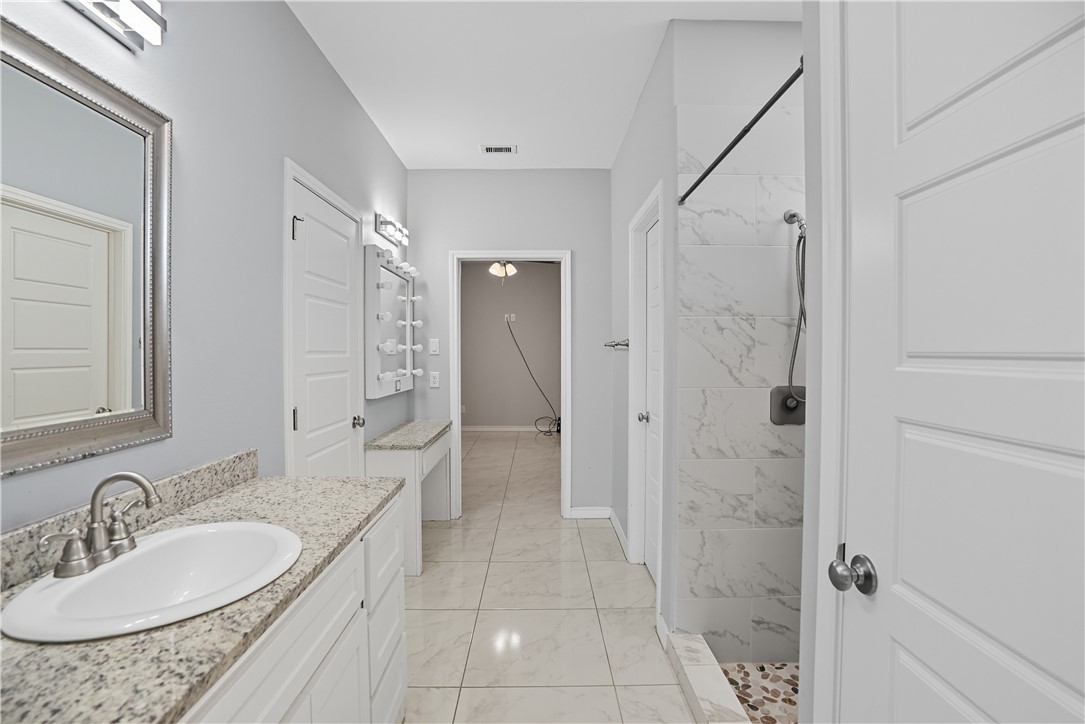 707 Starboard Ct Property Photo 17