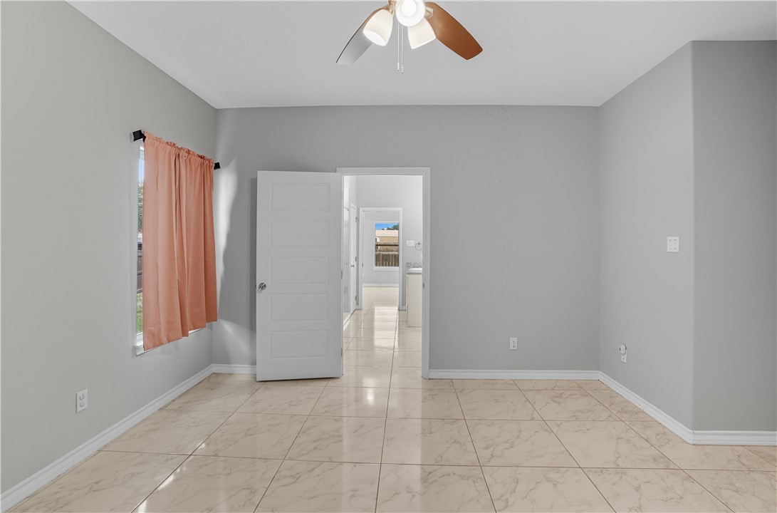 707 Starboard Ct Property Photo 21