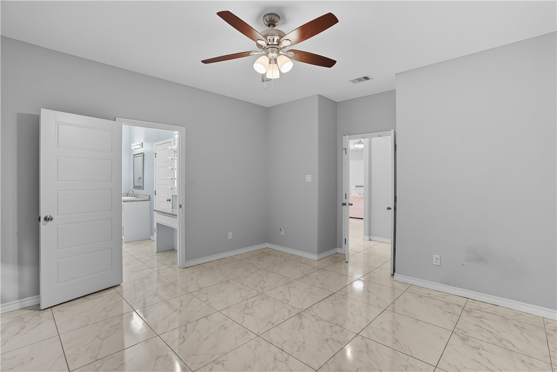 707 Starboard Ct Property Photo 23