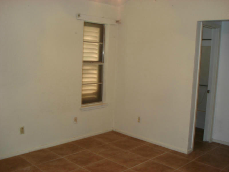 2222 Meadowgrove Dr Property Photo 6