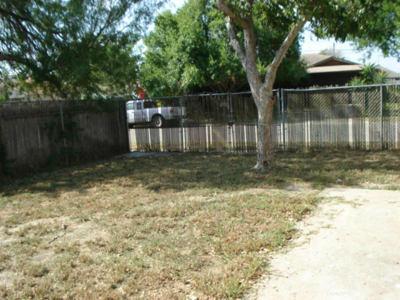 2222 Meadowgrove Dr Property Photo 11