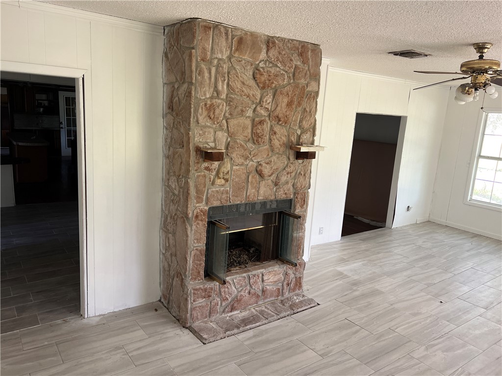 1146 N Mccampbell St Property Photo 3