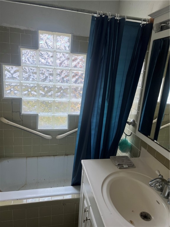 1146 N Mccampbell St Property Photo 8