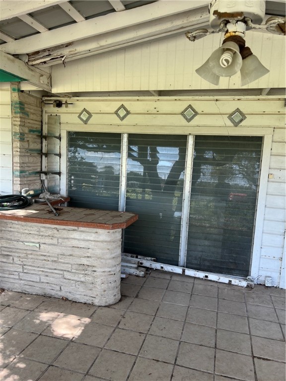 1146 N Mccampbell St Property Photo 9