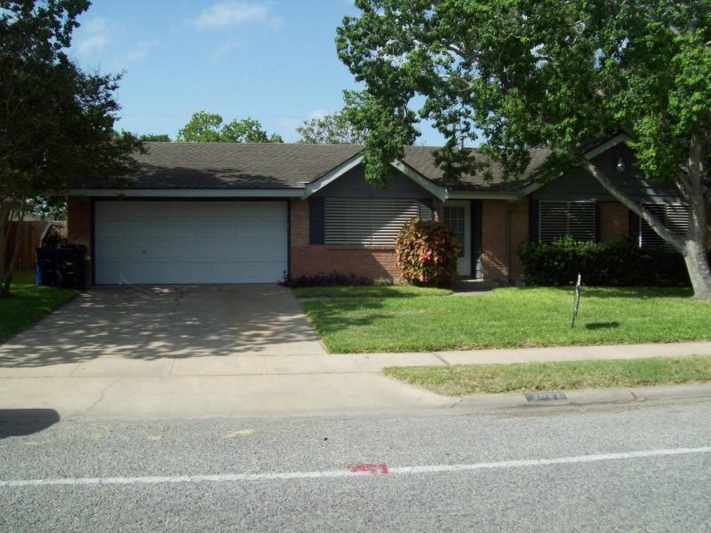 3822 Panama Dr Property Photo 1