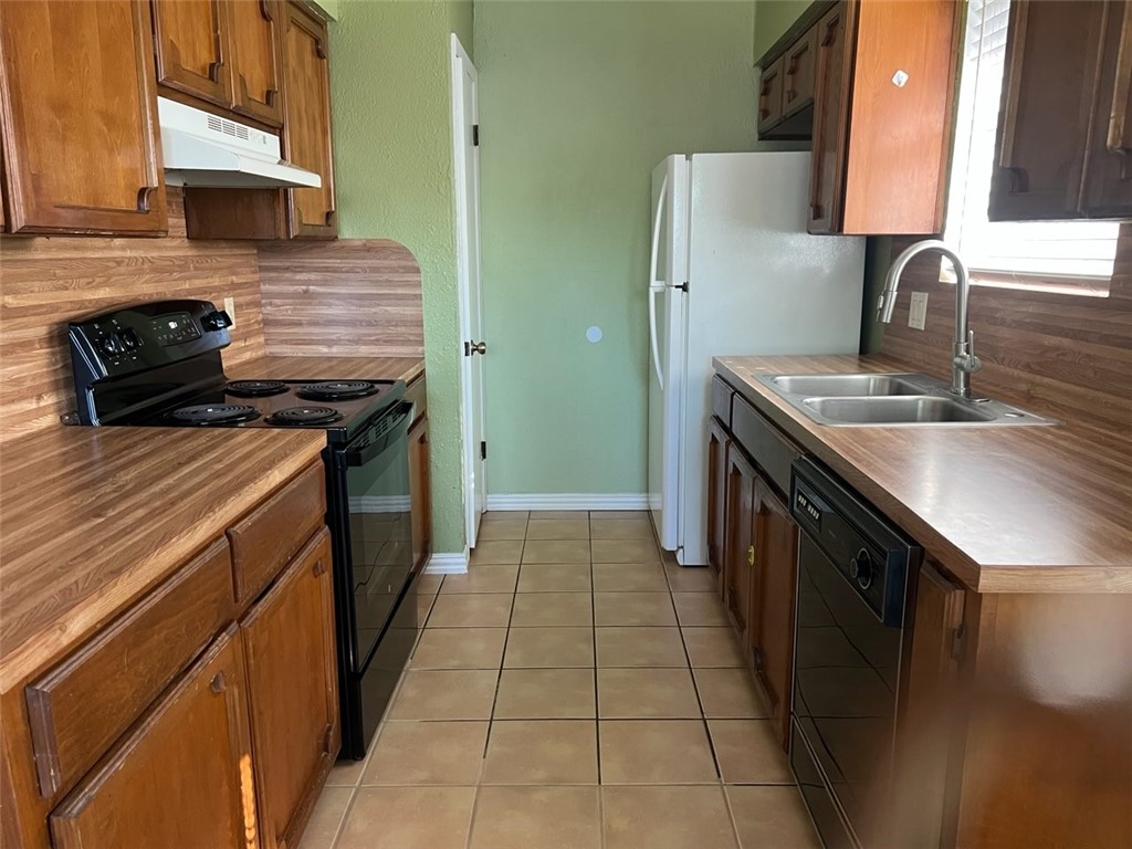 2709 Vancouver Dr Property Photo 4